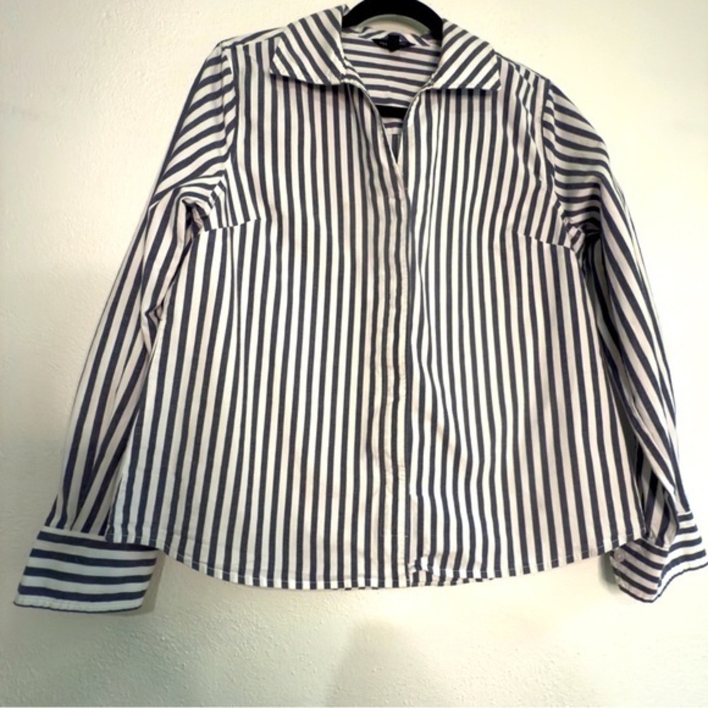 The Limited Gray/White Striped Button-Up Shirt. Sz L.